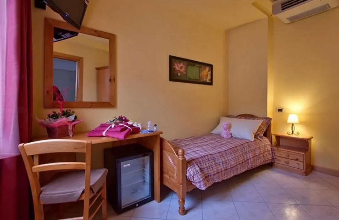 Pergola Rooms-1